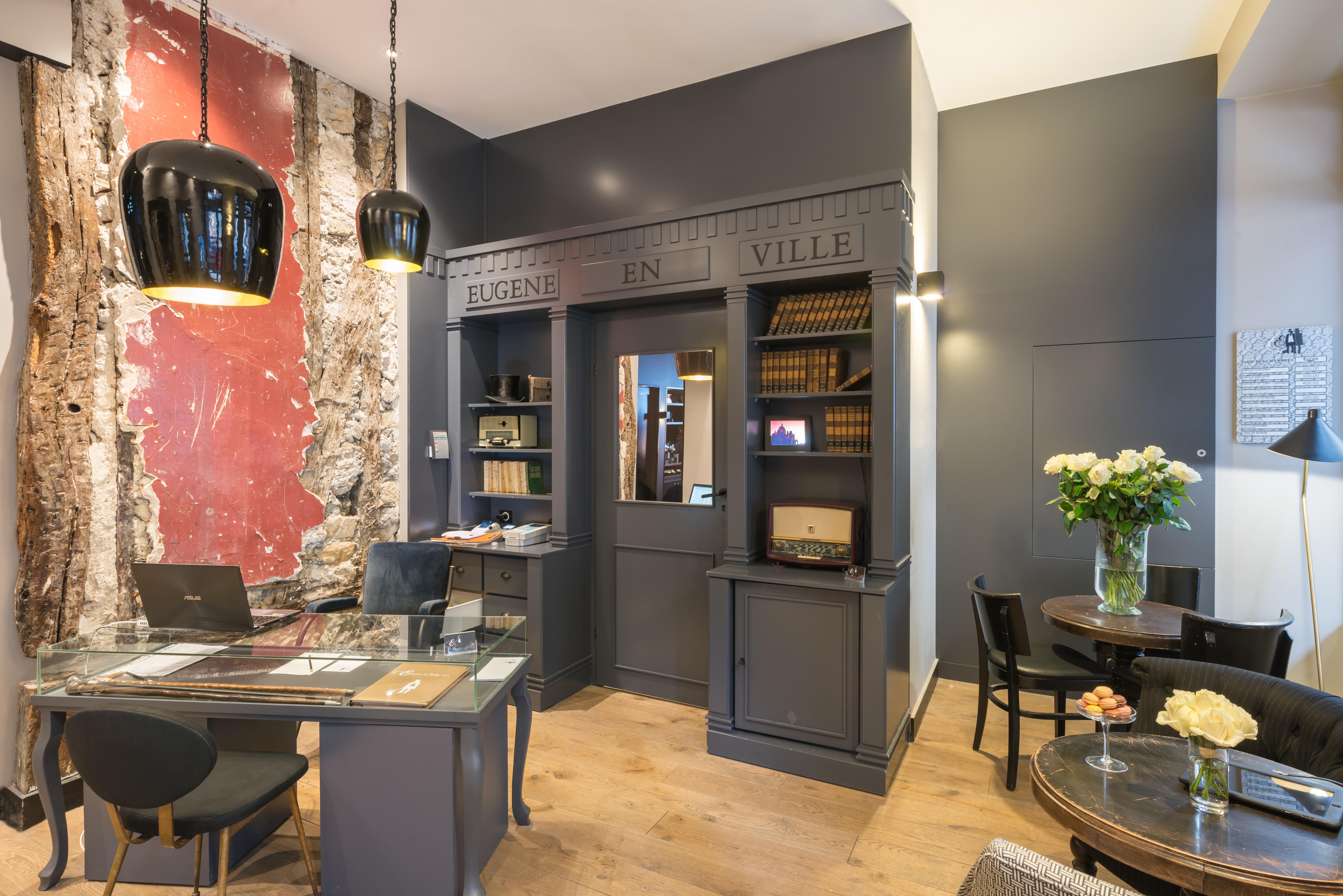 Grand Lafayette Hotel