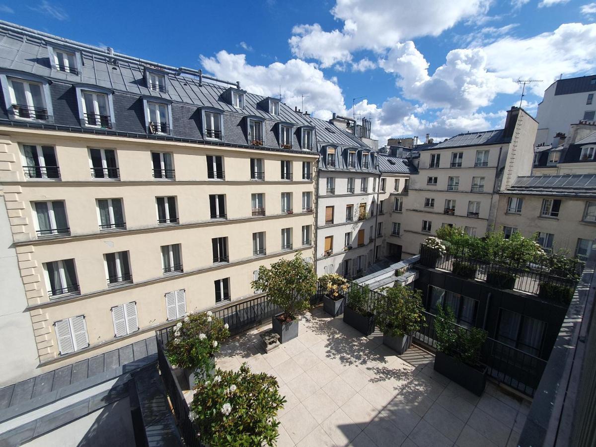 Eugène En Parigi